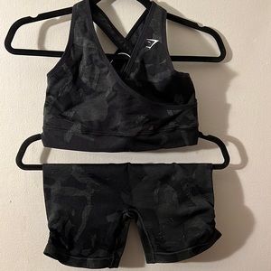 Gym shark black cameo set. Willing to sell separately.
